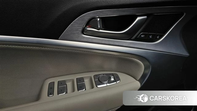 Genesis G70 2019 Серебристо-серый из Кореи, фото 6