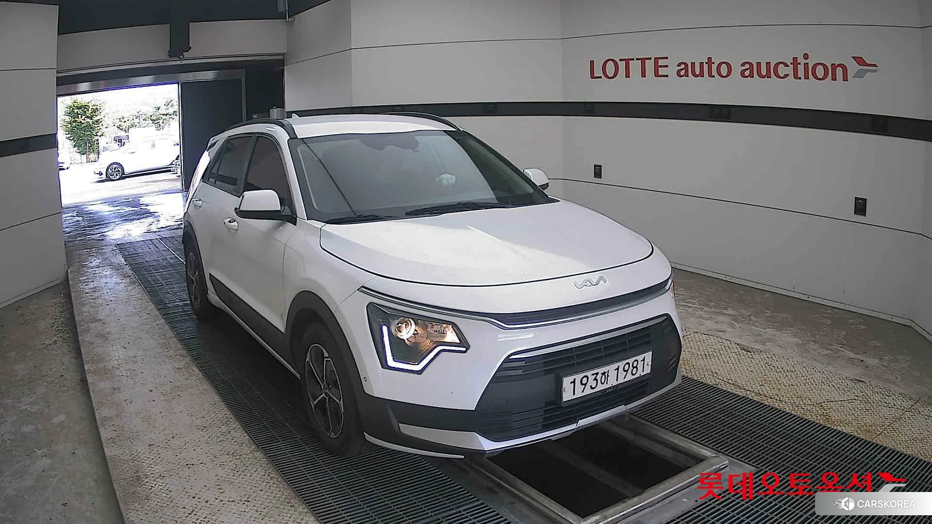 Kia Niro Hybrid 2022 Snow White Pearl (optional) из Кореи, фото 6