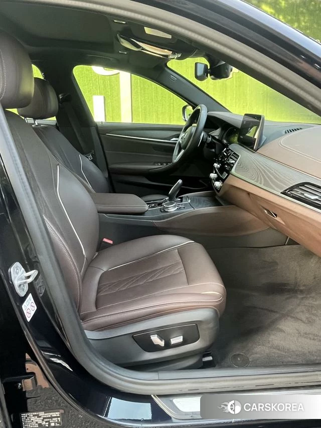 BMW 5 series 2021 Черный из Китая, фото 6