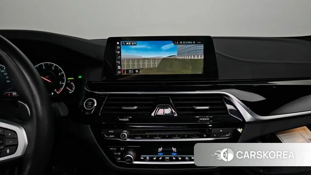 BMW 5 Series (G30) 2019 Белый из Кореи, фото 6