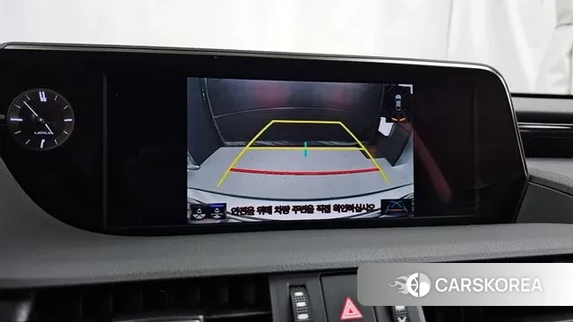 Lexus ES300h 7th generation 2020 Серебряный из Кореи, фото 6