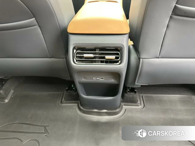 Geely Galaxy Galaxy Starship 7 EM-i 2025 Серебристо-серый из Китая, фото 6