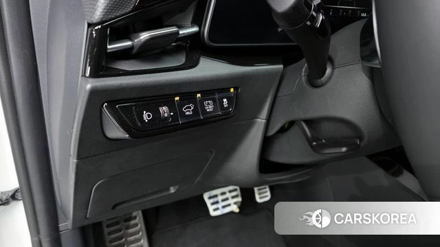 Kia Di Ol Nu Niro 2025 Белый из Кореи, фото 6