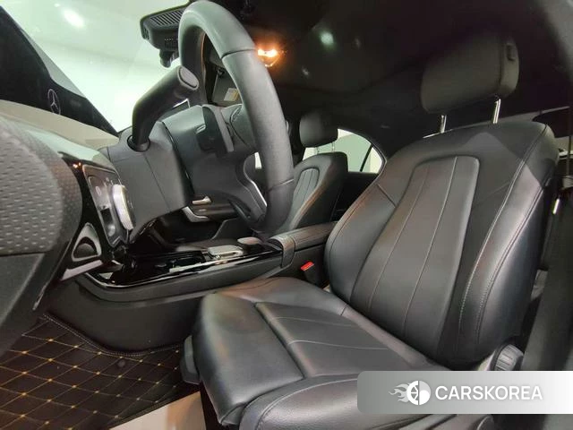 Mercedes-Benz Class A 2022 Белый из Китая, фото 6