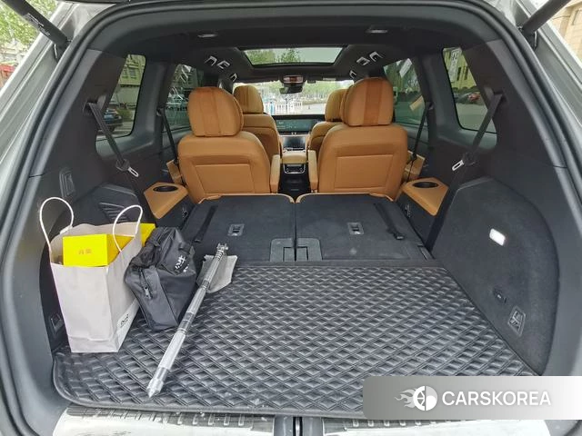 Ideal car Ideal ONE 2023 Серебристо-серый из Китая, фото 6