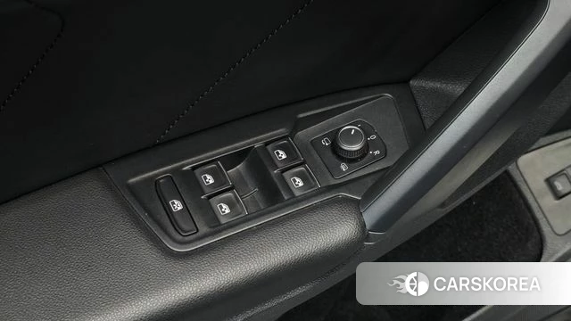 Volkswagen Tiguan second Generation 2022 Белый из Кореи, фото 6