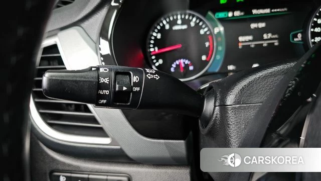 Kia Seltos 2022 Белый из Кореи, фото 6