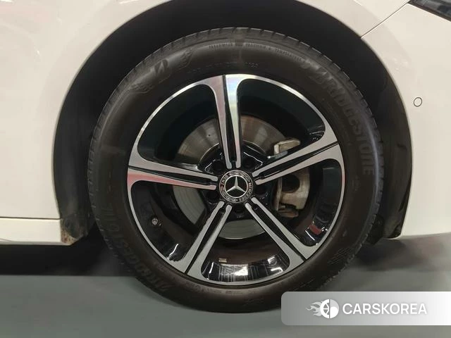 Mercedes-Benz Class A 2023 Белый из Китая, фото 6