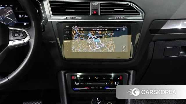Volkswagen Tiguan second Generation 2022 Белый из Кореи, фото 6