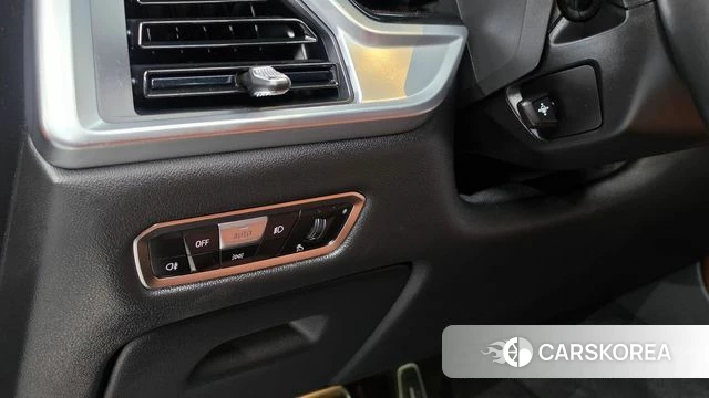 BMW X7 (G07) 2022 Цвет тростника из Кореи, фото 6