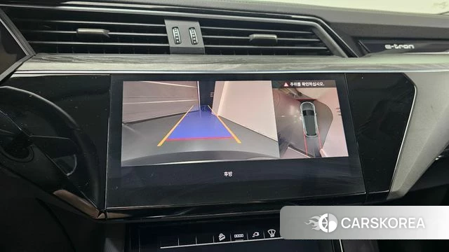 Audi e-Tron 2021 Серый из Кореи, фото 6