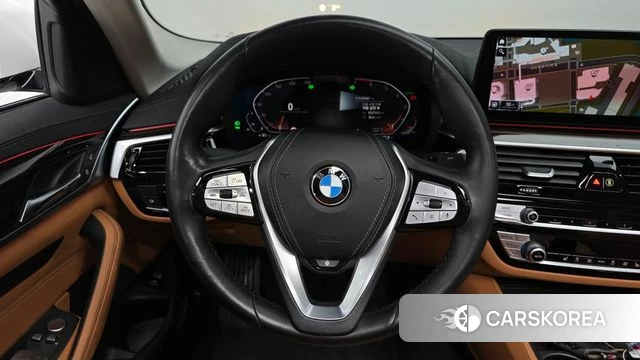 BMW 5 Series (G30) 2021 Белый из Кореи, фото 6