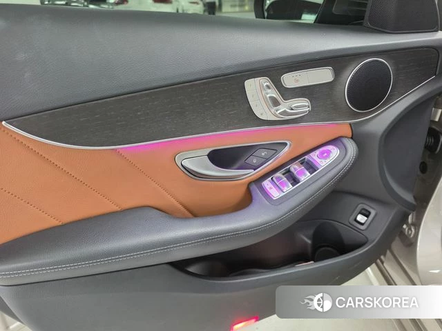Mercedes-Benz C-Class W205 2019 Серебряный из Кореи, фото 6