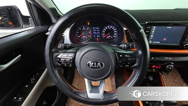 Kia Stonic 2018 Белый из Кореи, фото 6