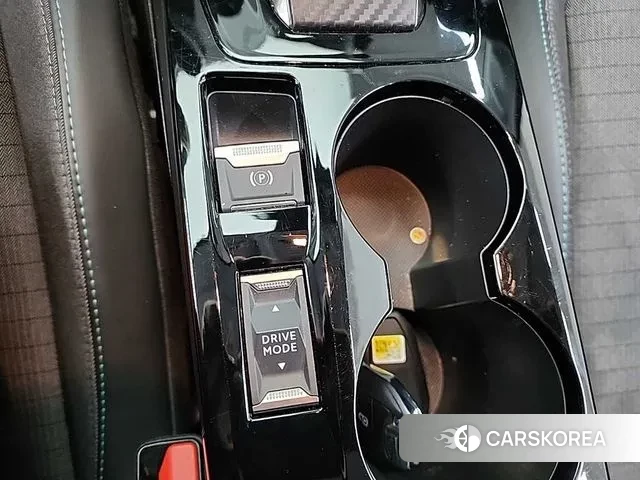 Peugeot e-208 second Generation 2022 Белый из Кореи, фото 6