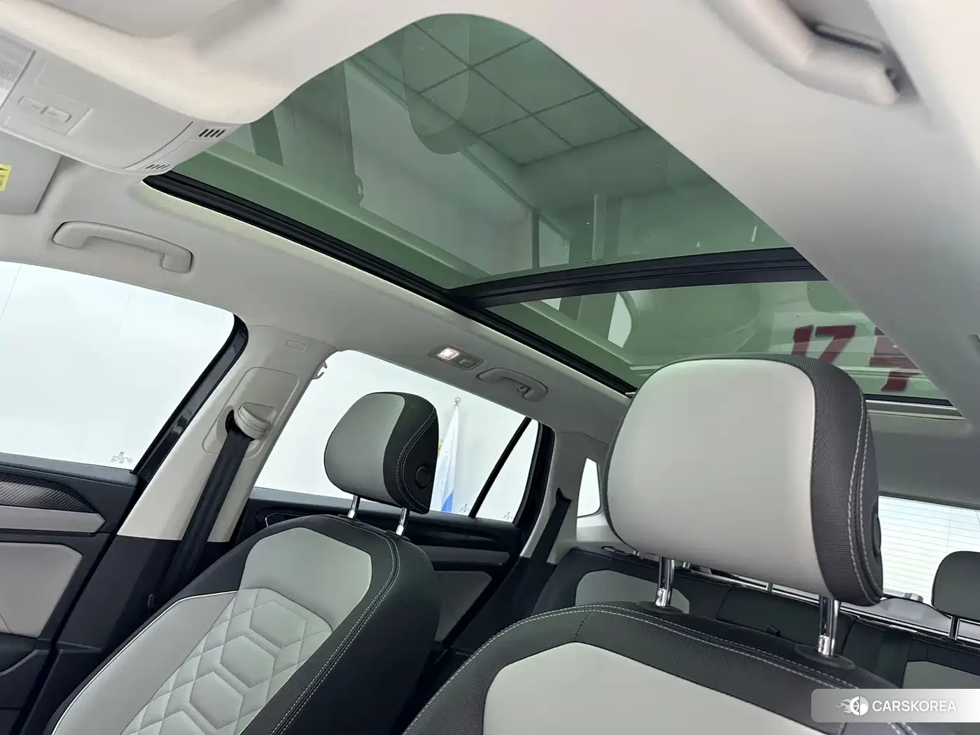 Volkswagen Tayron 2023 Silver/gray из Китая, фото 6