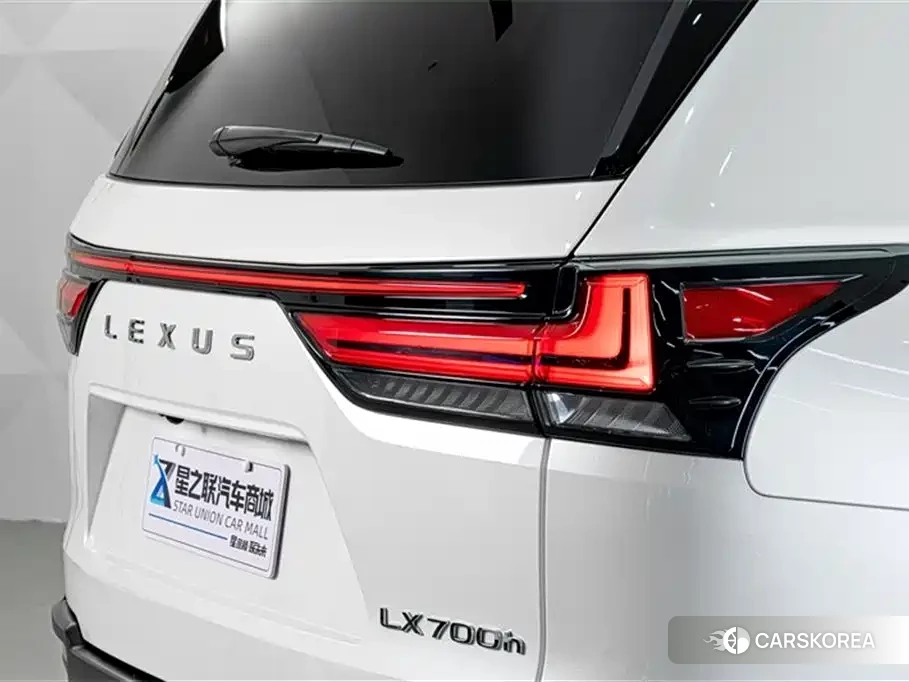 Lexus LX 2025 Белый из Китая, фото 6
