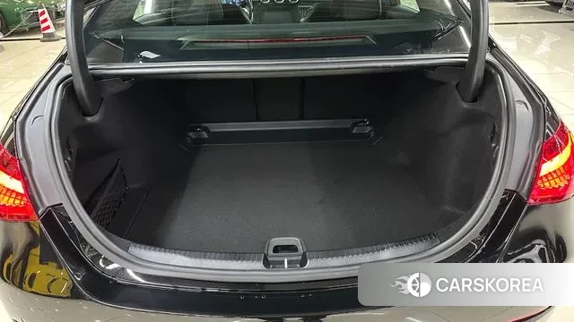 Mercedes-Benz C-Class W206 2025 Черный из Кореи, фото 6