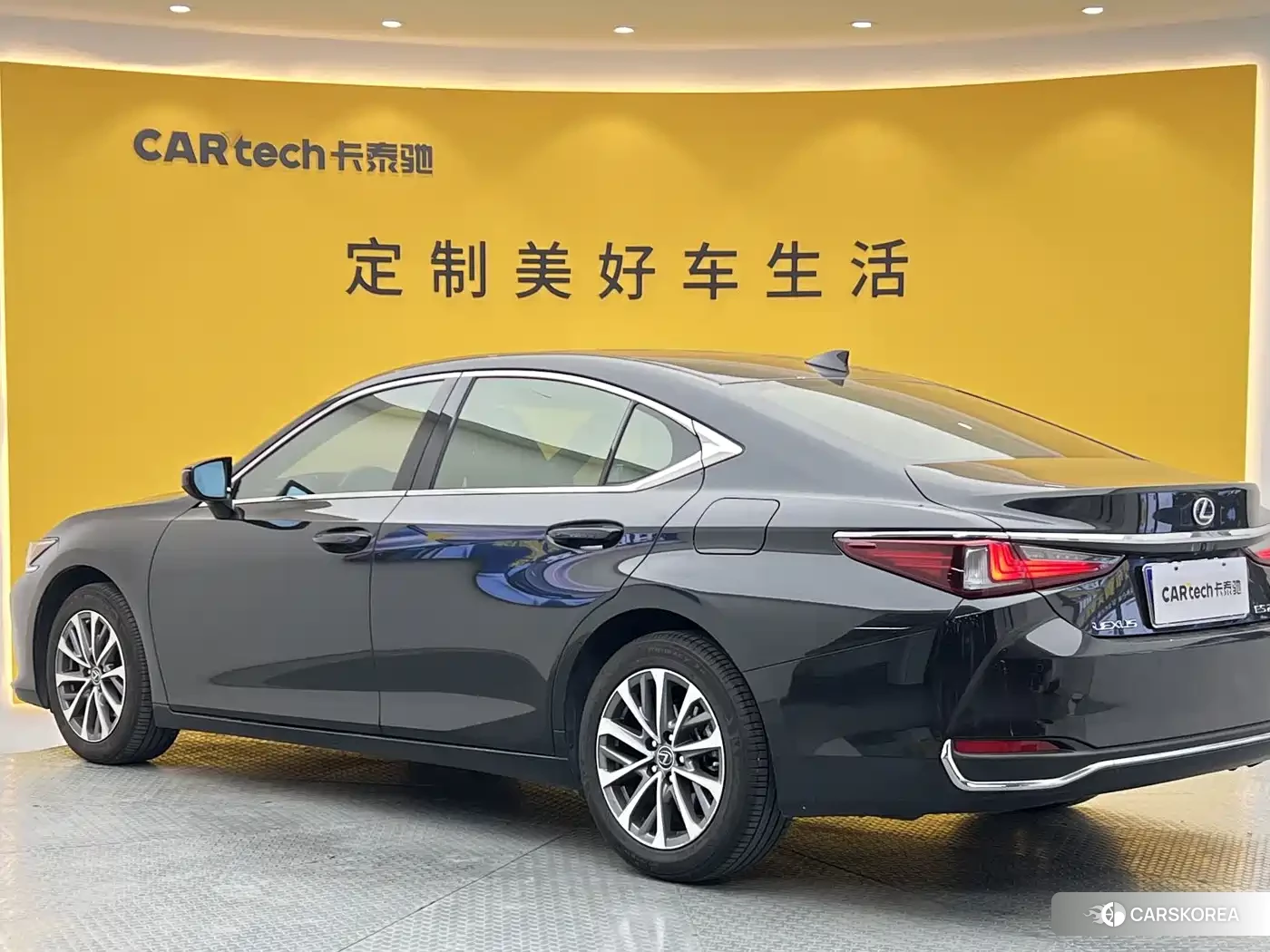 Lexus ES 2024 Черный из Китая, фото 6