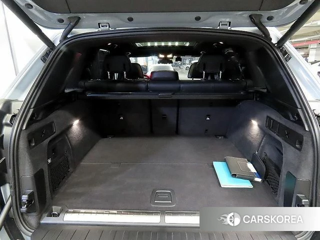 BMW X5 (G05) 2024 Светло-серебряный цвет из Кореи, фото 6