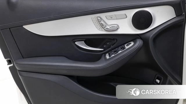 Mercedes-Benz GLC-Class X253 2021 Белый из Кореи, фото 6