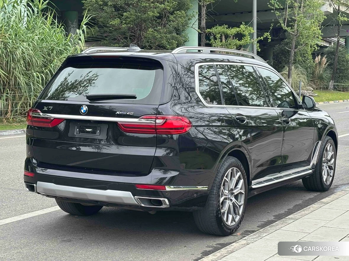 BMW X7 2021 Черный из Китая, фото 6