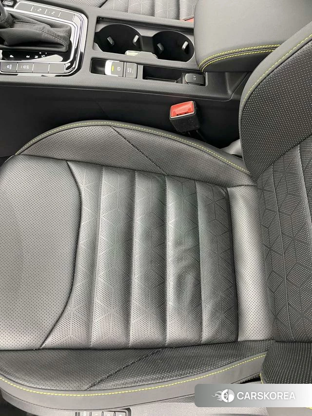Volkswagen CC 2023 Белый из Китая, фото 6