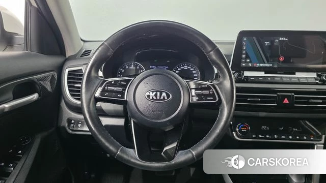 Kia Seltos 2021 Белый из Кореи, фото 6