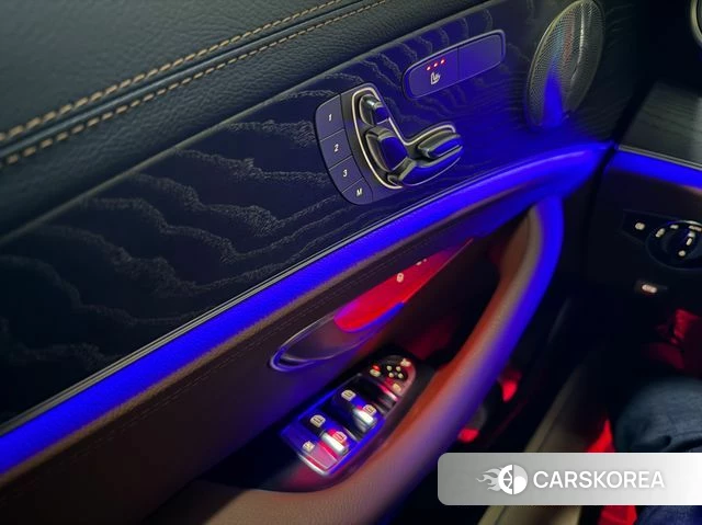 Mercedes-Benz E-Class W213 2021 Синий из Кореи, фото 6
