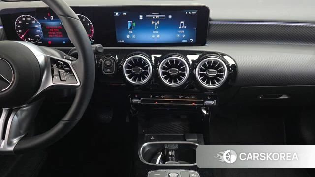 Mercedes-Benz A-Class W177 2025 Белый из Кореи, фото 6
