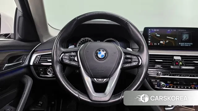 BMW 5 Series (G30) 2018 Белый из Кореи, фото 6