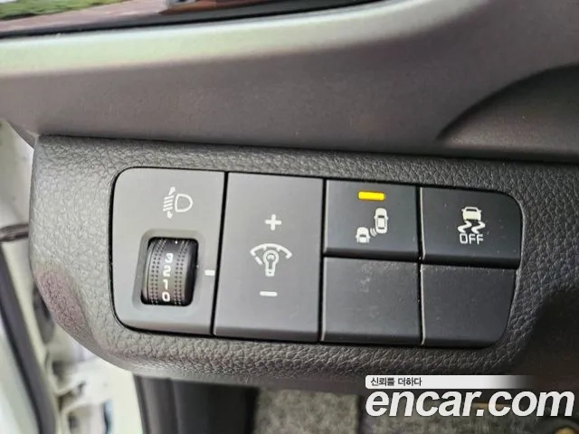 Kia Stonic 2020 Белый из Кореи, фото 6