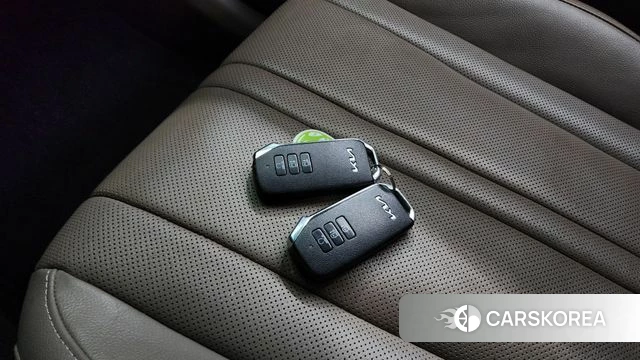 Kia K8 Hybrid 2022 Серебряный из Кореи, фото 6