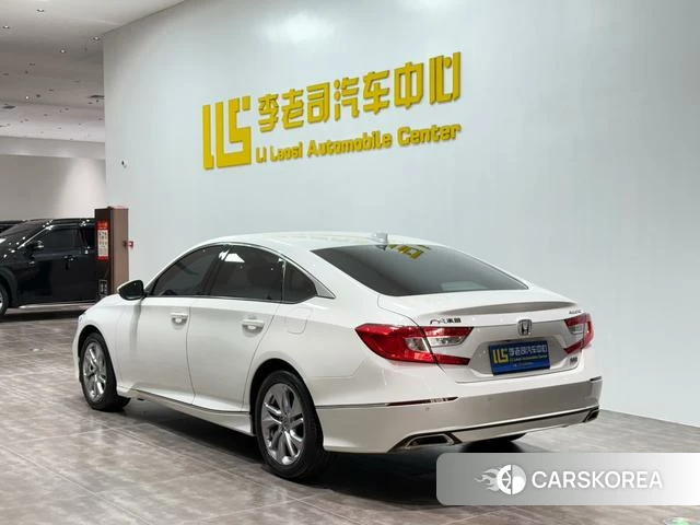Honda Accord 2021 Белый из Китая, фото 6