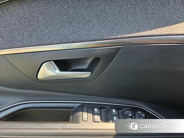 Peugeot 5008 second generation 2019 Белый из Кореи, фото 6