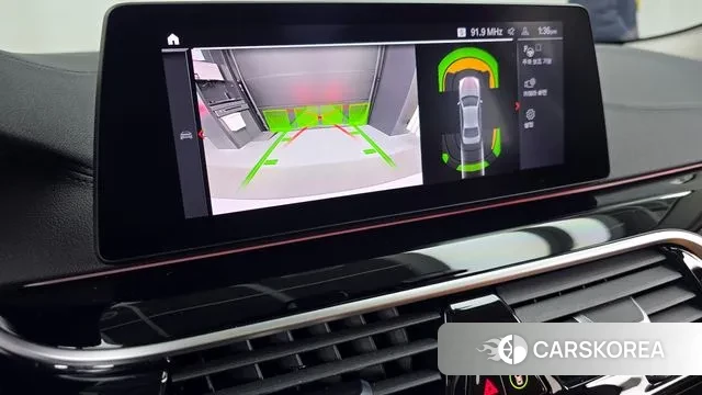 BMW 5 Series (G30) 2020 Серебристо-серый из Кореи, фото 6