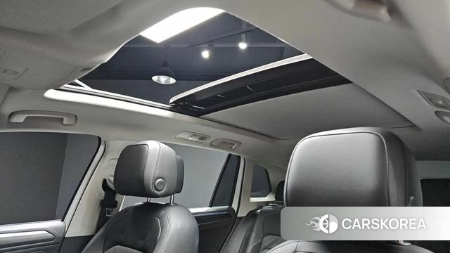 Volkswagen Tiguan second Generation 2022 Белый из Кореи, фото 6