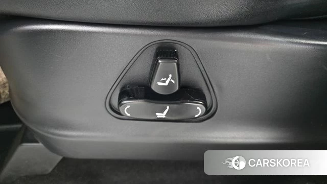 Ssangyong Korando Turismo 2018 Белый из Кореи, фото 6