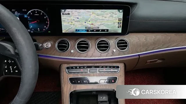 Mercedes-Benz E-Class W213 2022 Белый из Кореи, фото 6