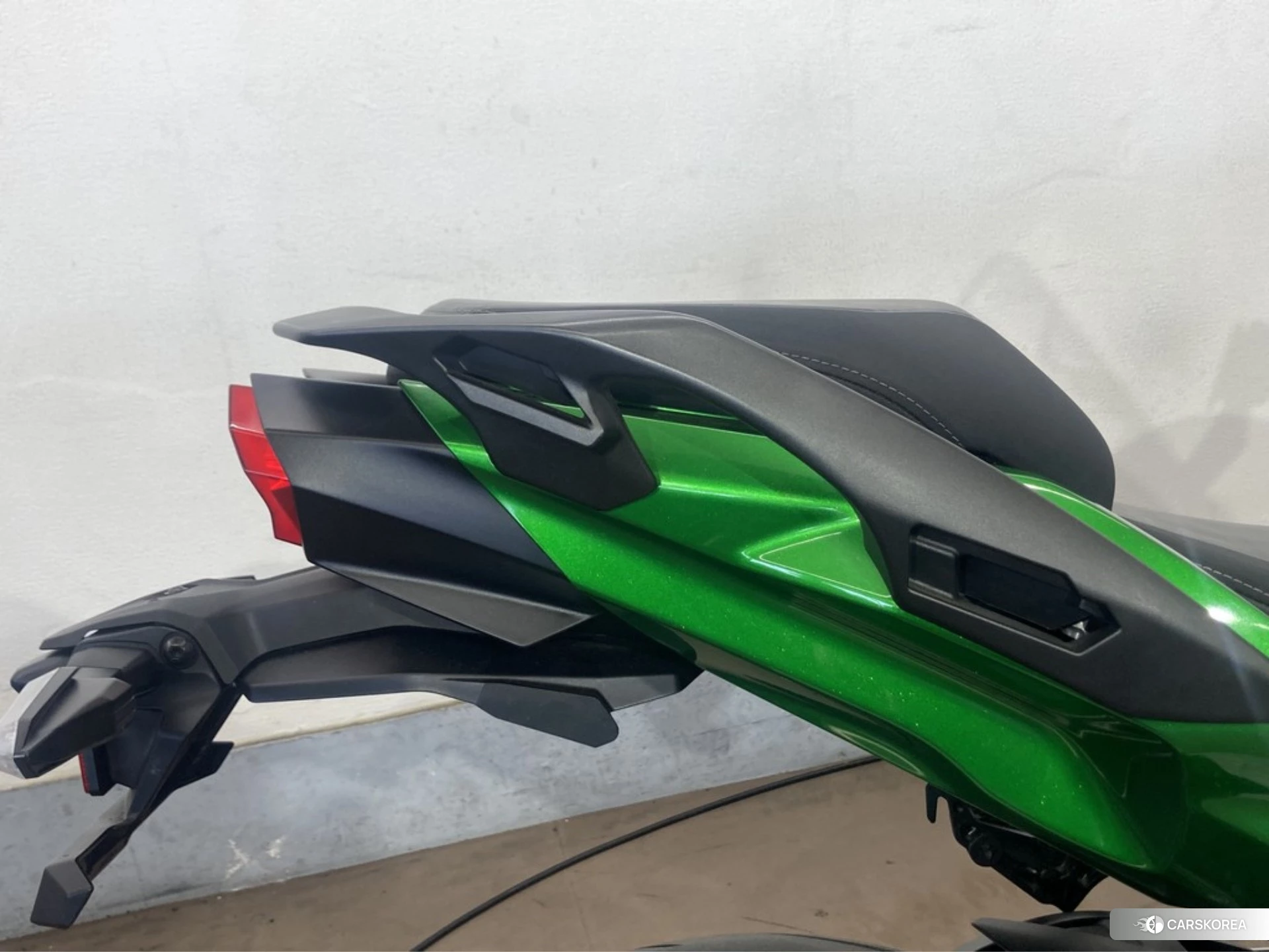 Kawasaki NINJA H2 SX SE id 4373852 из Японии 6