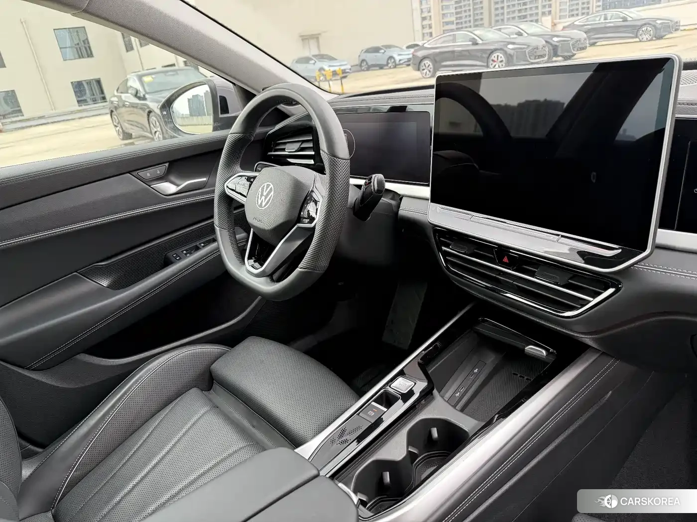 Volkswagen Passat 2025 Silver/gray из Китая, фото 6