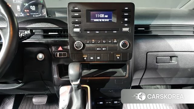 Hyundai Staria 2023 Серебряный из Кореи, фото 6