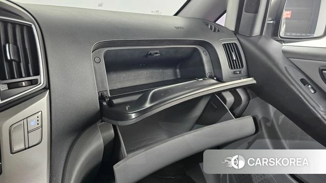 Hyundai The New Grand Starex 2018 Серебристо-серый из Кореи, фото 6