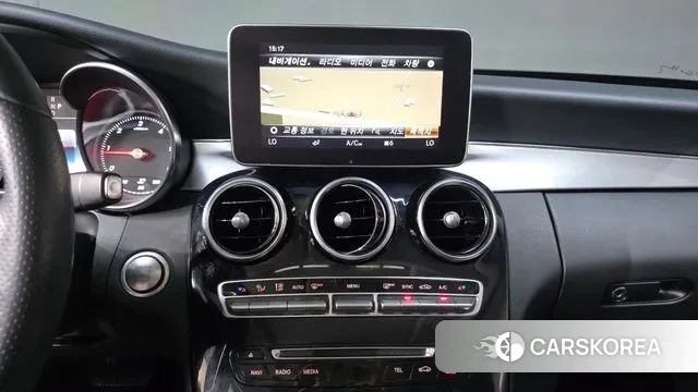 Mercedes-Benz C-Class W205 2018 Белый из Кореи, фото 6