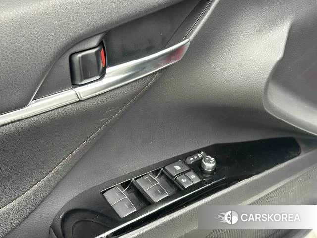 Toyota Camry 2021 Белый из Китая, фото 6