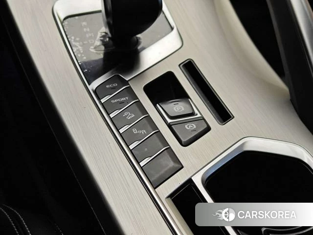 Geely Automobile Binyue 2020 Белый из Китая, фото 6
