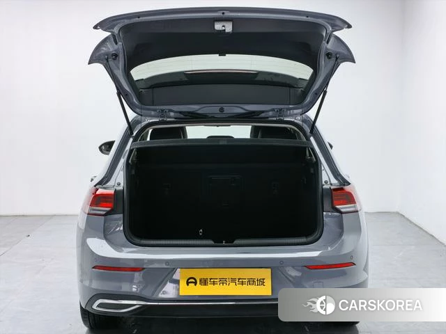 Volkswagen Golf 2022 Темно-серый из Китая, фото 6