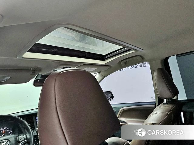 Toyota Sienna 2018 Черный из Кореи, фото 6