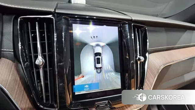 Volvo XC60 second Generation 2021 Белый из Кореи, фото 6