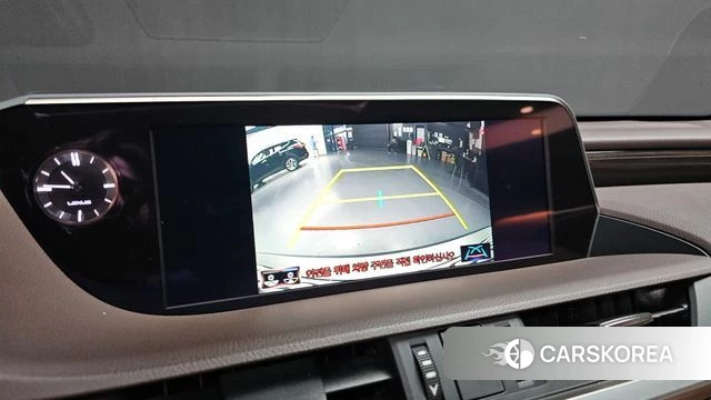 Lexus ES300h 7th generation 2020 Серебристо-серый из Кореи, фото 6